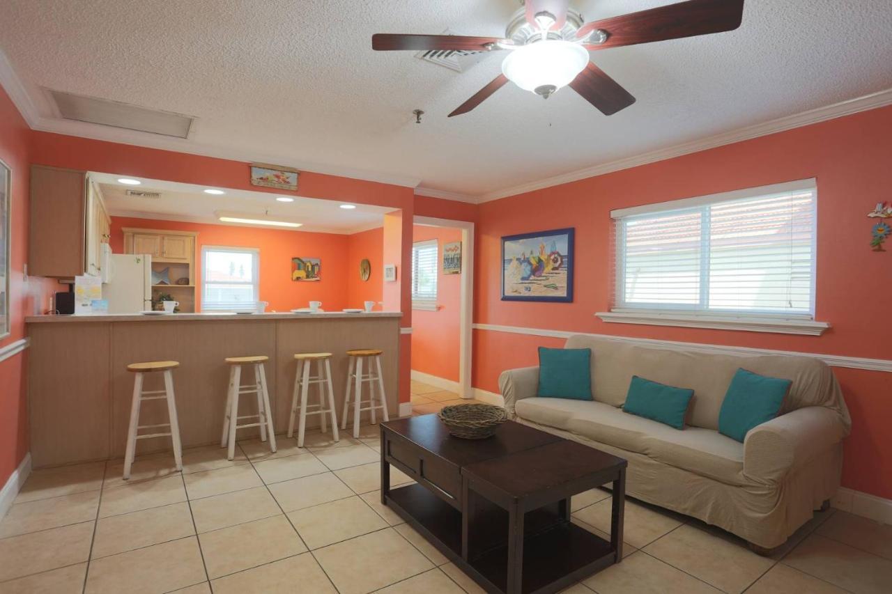 100 - Las Brisas St. Pete Beach Exterior foto